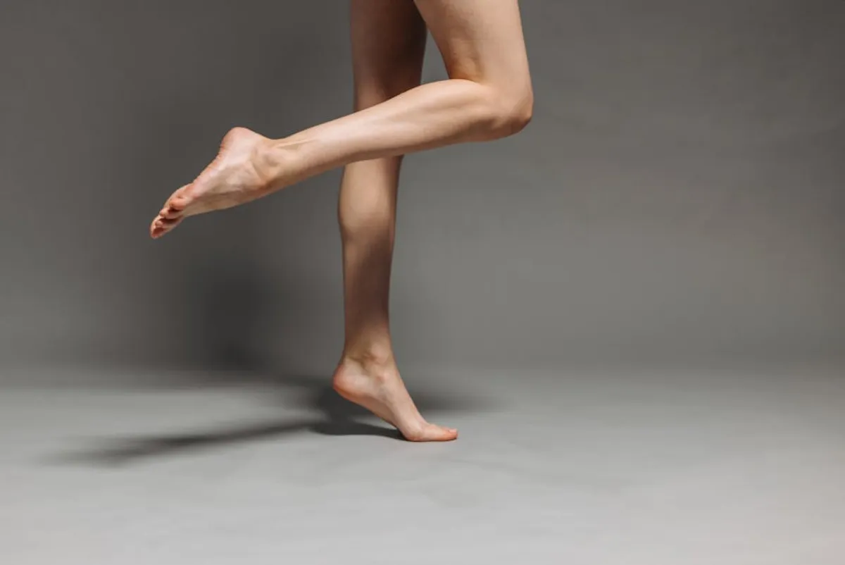 Achilles tendon anatomy showing insertional and midportion regions