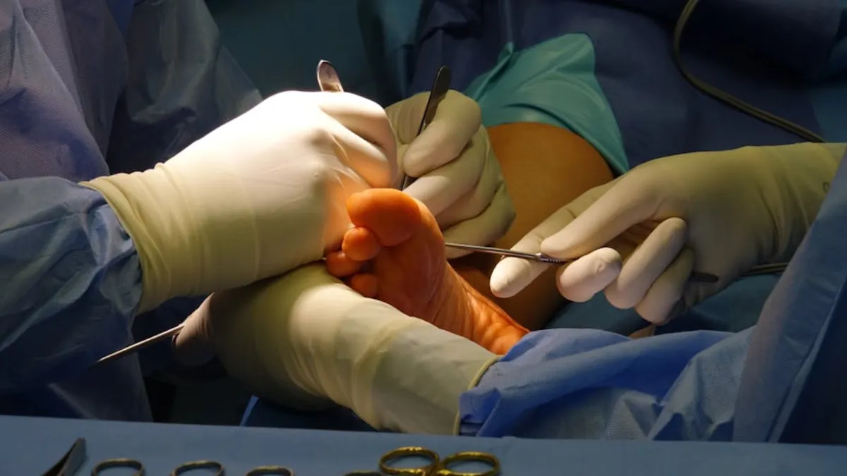 Surgical procedure compared to non-invasive shockwave therapy
